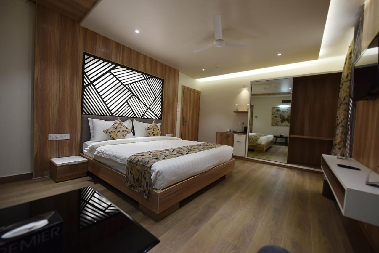 Hotel Jw Cruise Ajmer Esterno foto