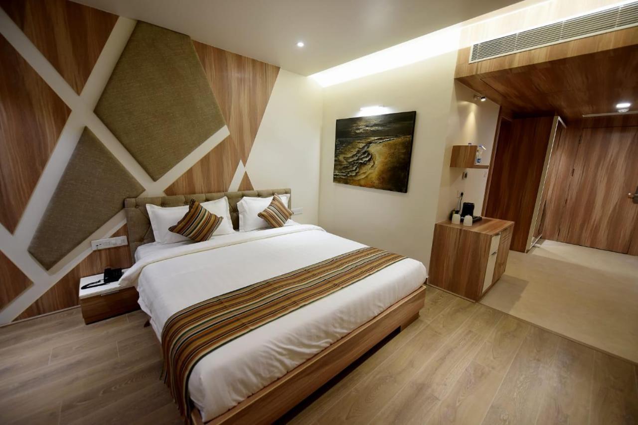 Hotel Jw Cruise Ajmer Esterno foto
